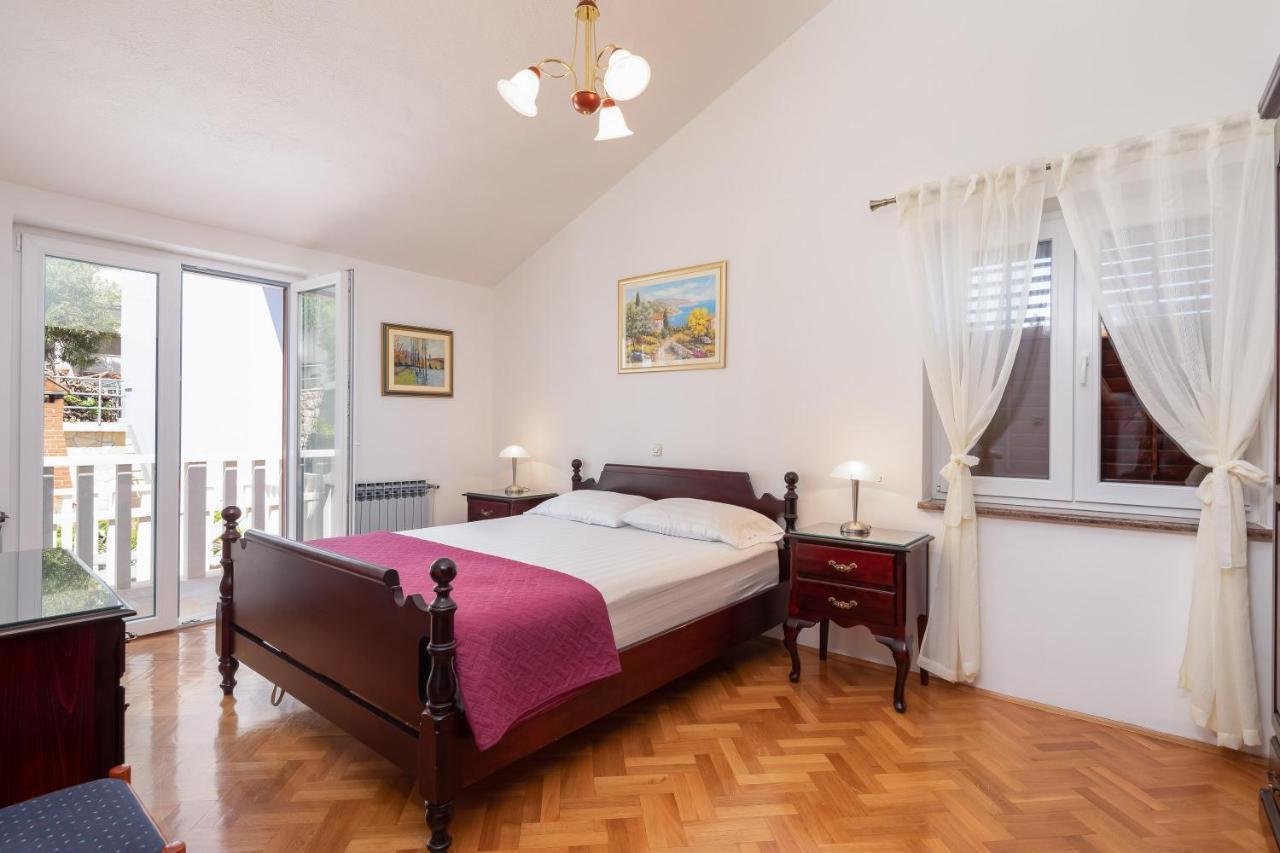 Beachfront Xxl - 2 Apartments Together - Lokva Rogoznica Luaran gambar