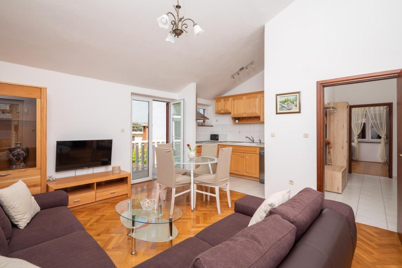 Beachfront Xxl - 2 Apartments Together - Lokva Rogoznica Luaran gambar