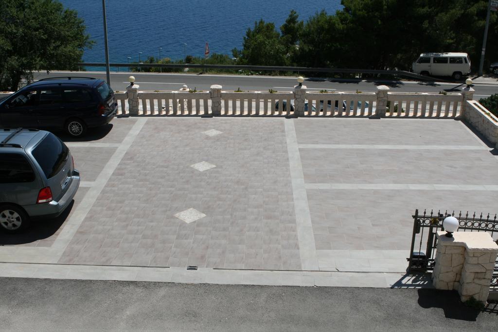 Beachfront Xxl - 2 Apartments Together - Lokva Rogoznica Luaran gambar