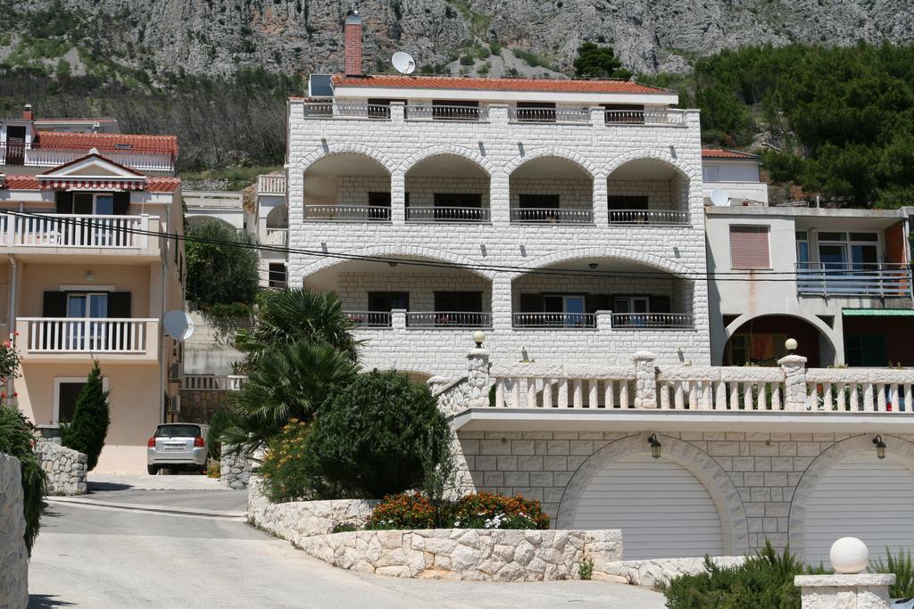 Beachfront Xxl - 2 Apartments Together - Lokva Rogoznica Luaran gambar