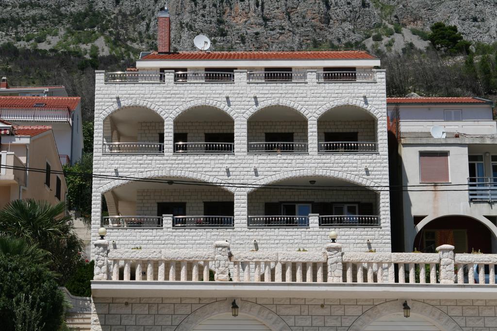 Beachfront Xxl - 2 Apartments Together - Lokva Rogoznica Luaran gambar